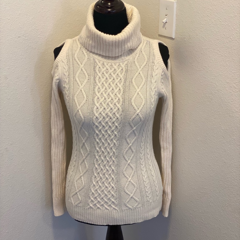 GLAMOROUS CABLE KNIT COLD SHOULDER SWEATER TURTLENECK CREAM XS